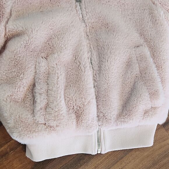 EUC Faux Fur Powder Pink Bomber Jacket - Picture 4 of 7